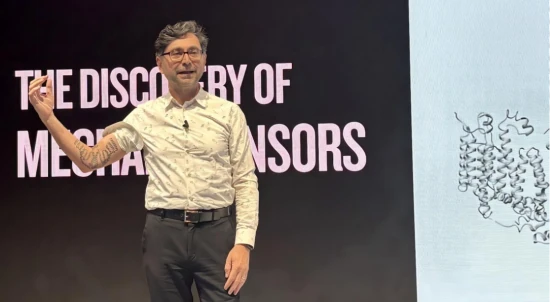 Ardem Patapoutian及其右臂的Piezo1纹身